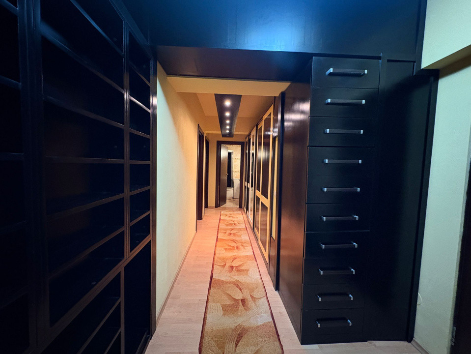 Apartament, 3 camere, decomandat, 74 mp, Centru, Zona KFC