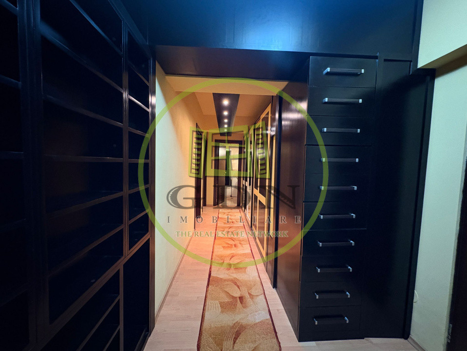 Apartament, 3 camere, decomandat, 74 mp, Centru, Zona KFC