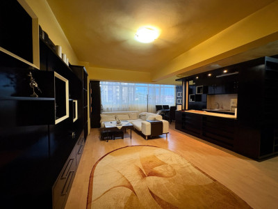 Apartament, 3 camere, decomandat, 74 mp, Centru, Zona KFC