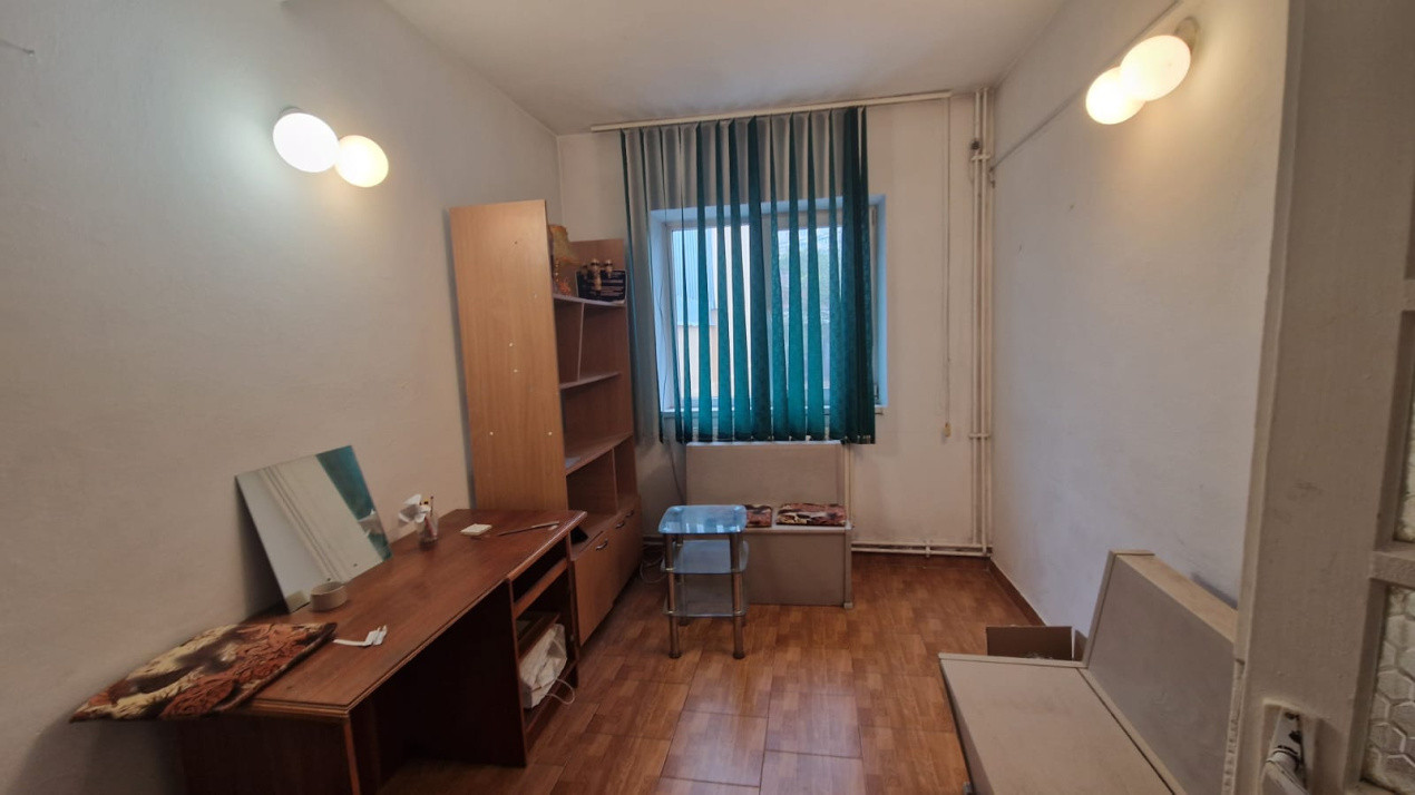 Vila, 120mp, 1 mai, zona Spitalul nr. 1