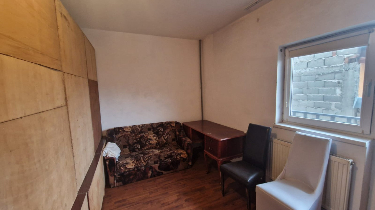 Vila, 120mp, 1 mai, zona Spitalul nr. 1