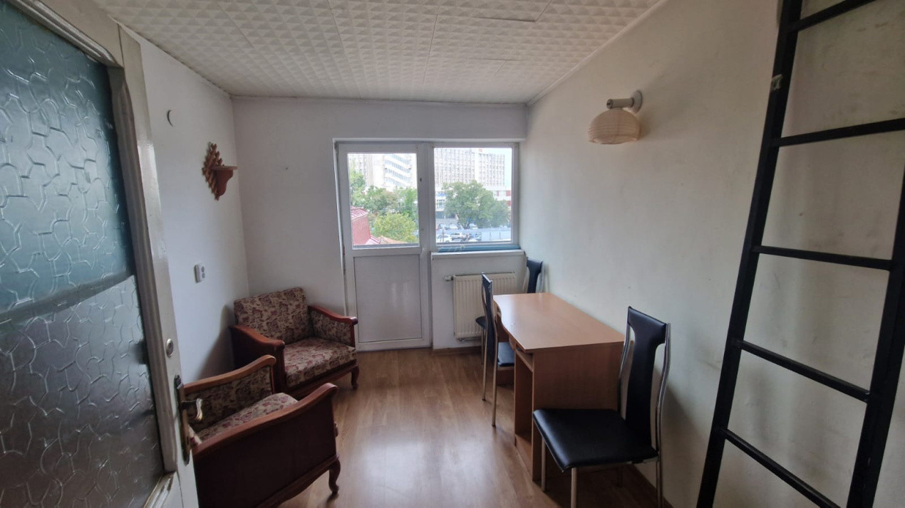 Vila, 120mp, 1 mai, zona Spitalul nr. 1