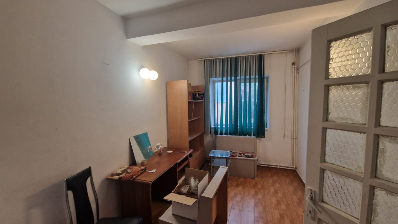 Vila, 120mp, 1 mai, zona Spitalul nr. 1