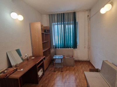 Vila, 120mp, 1 mai, zona Spitalul nr. 1