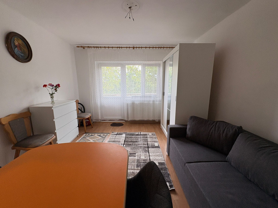 Garsoniera, 35 mp, decomandata, Cartier Brazda, Zona Spiru Haret