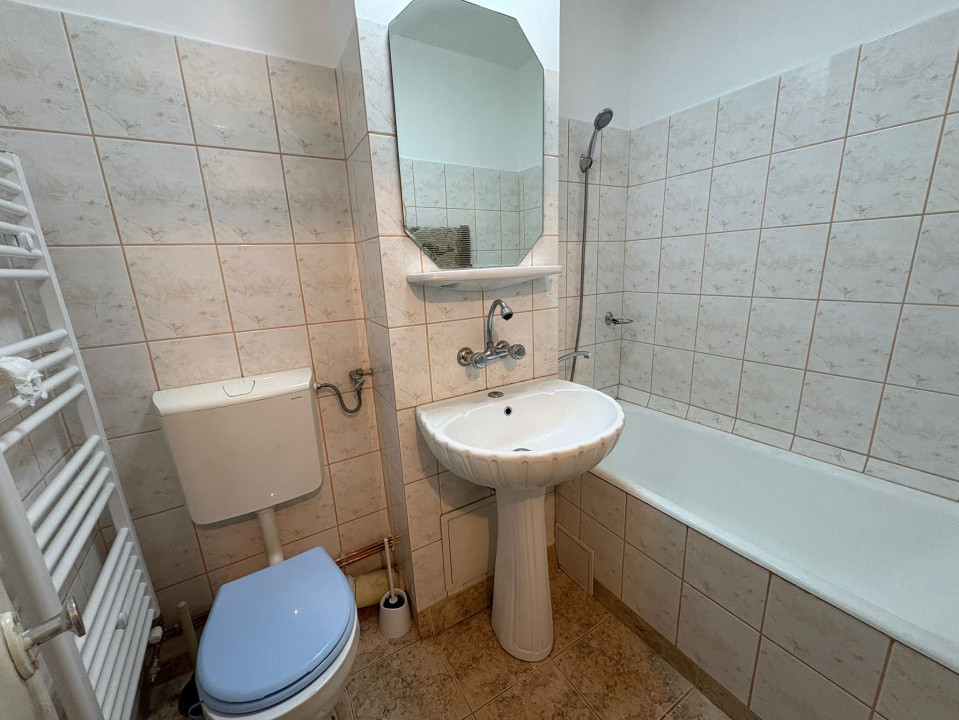 Garsoniera, 35 mp, decomandata, Cartier Brazda, Zona Spiru Haret