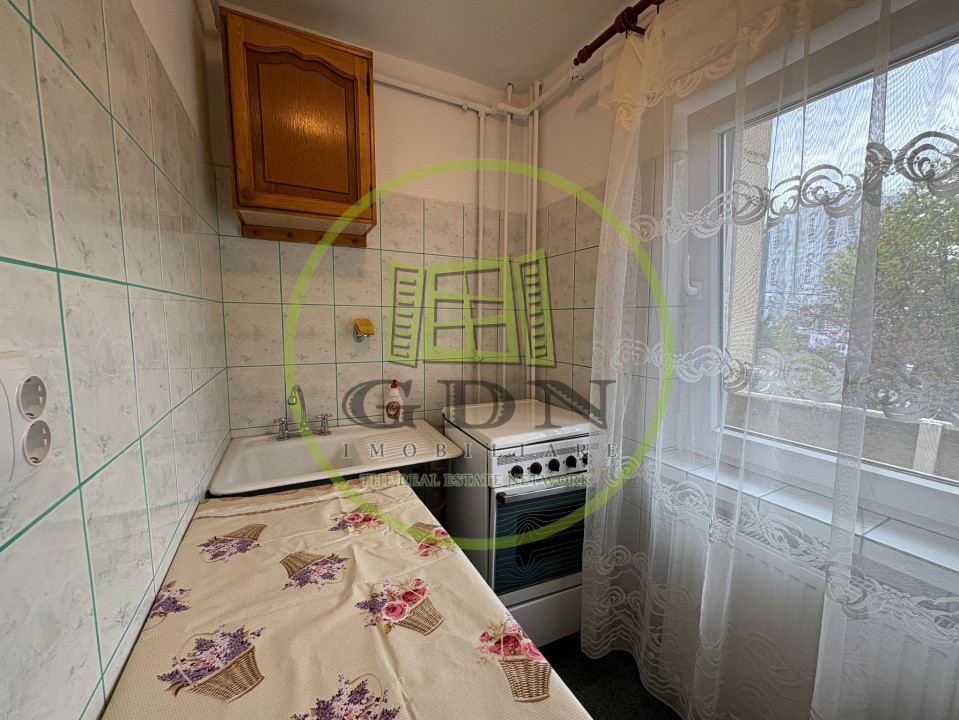 Garsoniera, 35 mp, decomandata, Cartier Brazda, Zona Spiru Haret