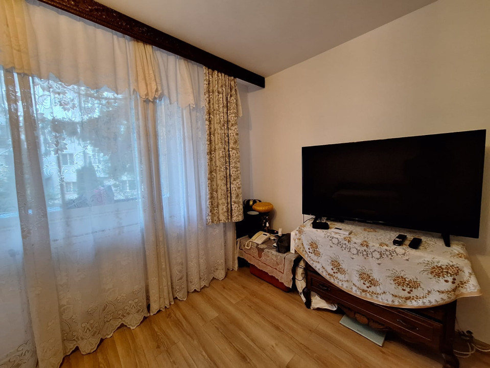 De vânzare apart. cu 4 camere, 2 băi, Mănăștur, zona Big 215000 Euro