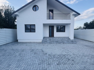 Casa de vânzare 205 mp Golesti