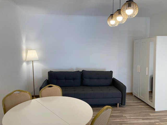 Vanzare - apartament 2 camere — zona restaurant Pronto