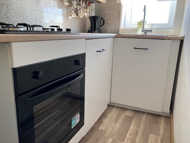 Vanzare - apartament 2 camere — zona restaurant Pronto