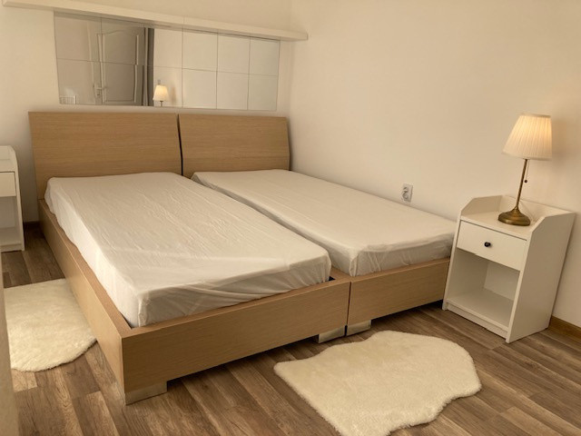 Vanzare - apartament 2 camere — zona restaurant Pronto