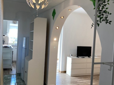 Vanzare - apartament 2 camere — zona restaurant Pronto