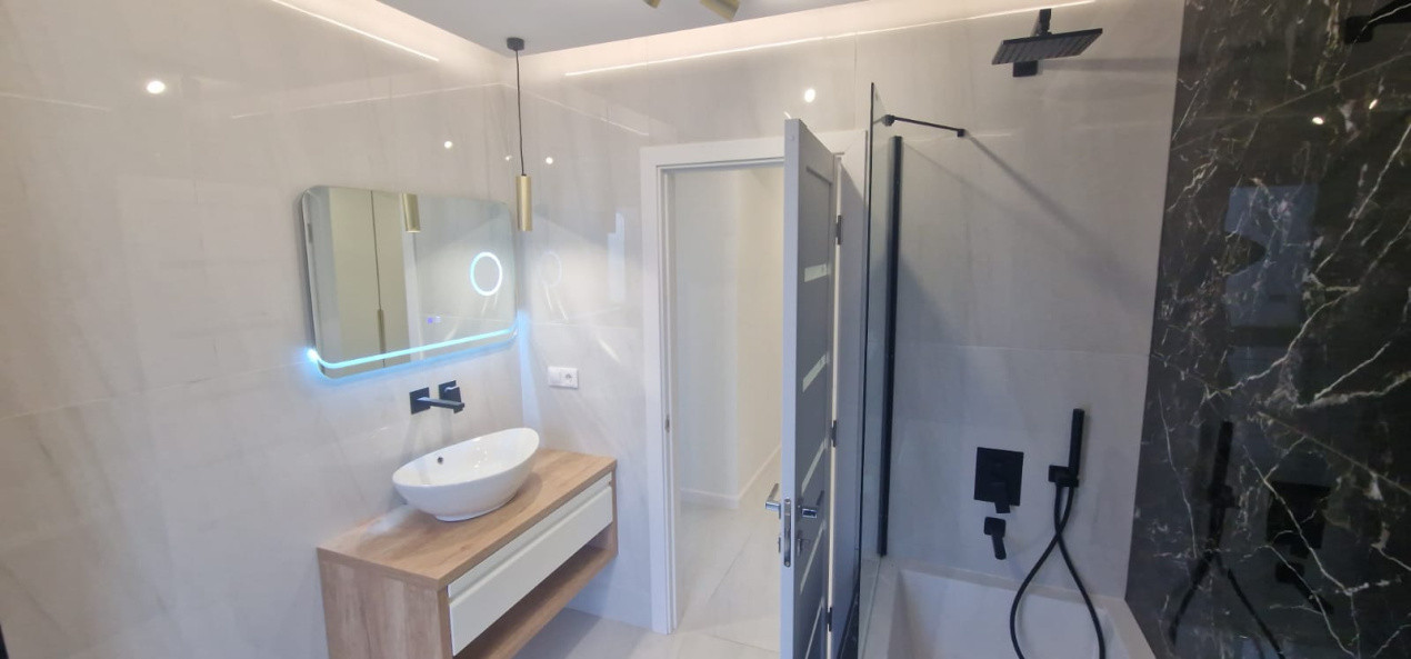 De închiriat apartament 3 camere – prima închiriere - complet mobilat și utilat!