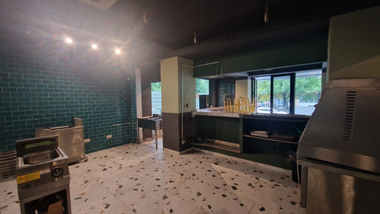 Spatiu comercial, 137mp+ terasa 20mp, Brazda lui Novac, zona Guliver