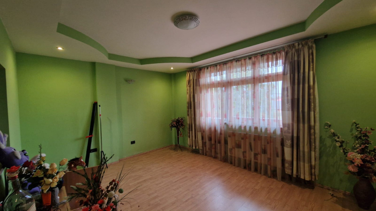 Spatiu comercial, 800mp, Rovine, zona Piata Centrala