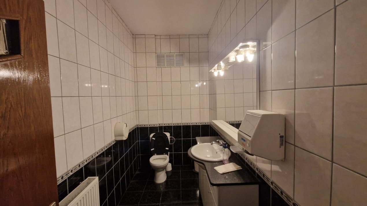 Spatiu comercial, 800mp, Rovine, zona Piata Centrala