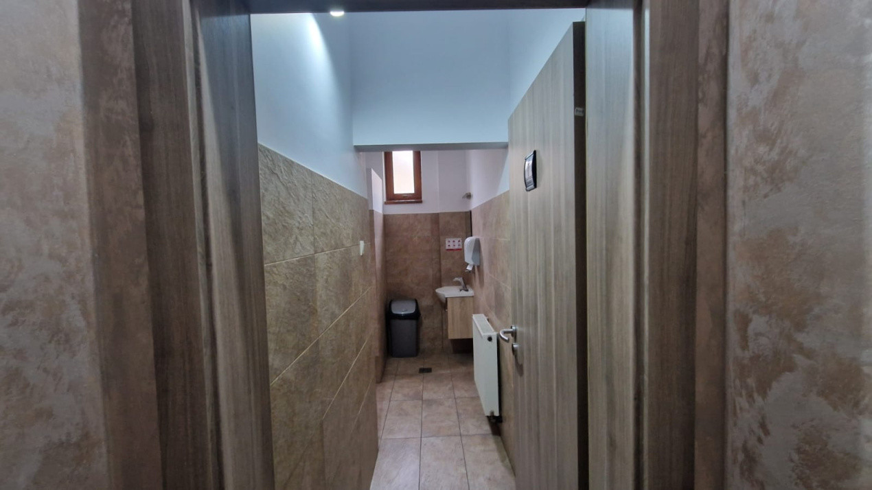 Spatiu comercial, 800mp, Rovine, zona Piata Centrala