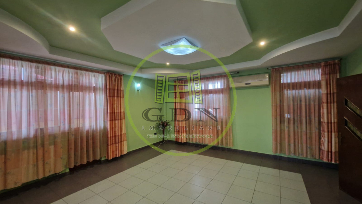 Spatiu comercial, 800mp, Rovine, zona Piata Centrala