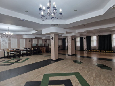 Spatiu comercial, 800mp, Rovine, zona Piata Centrala