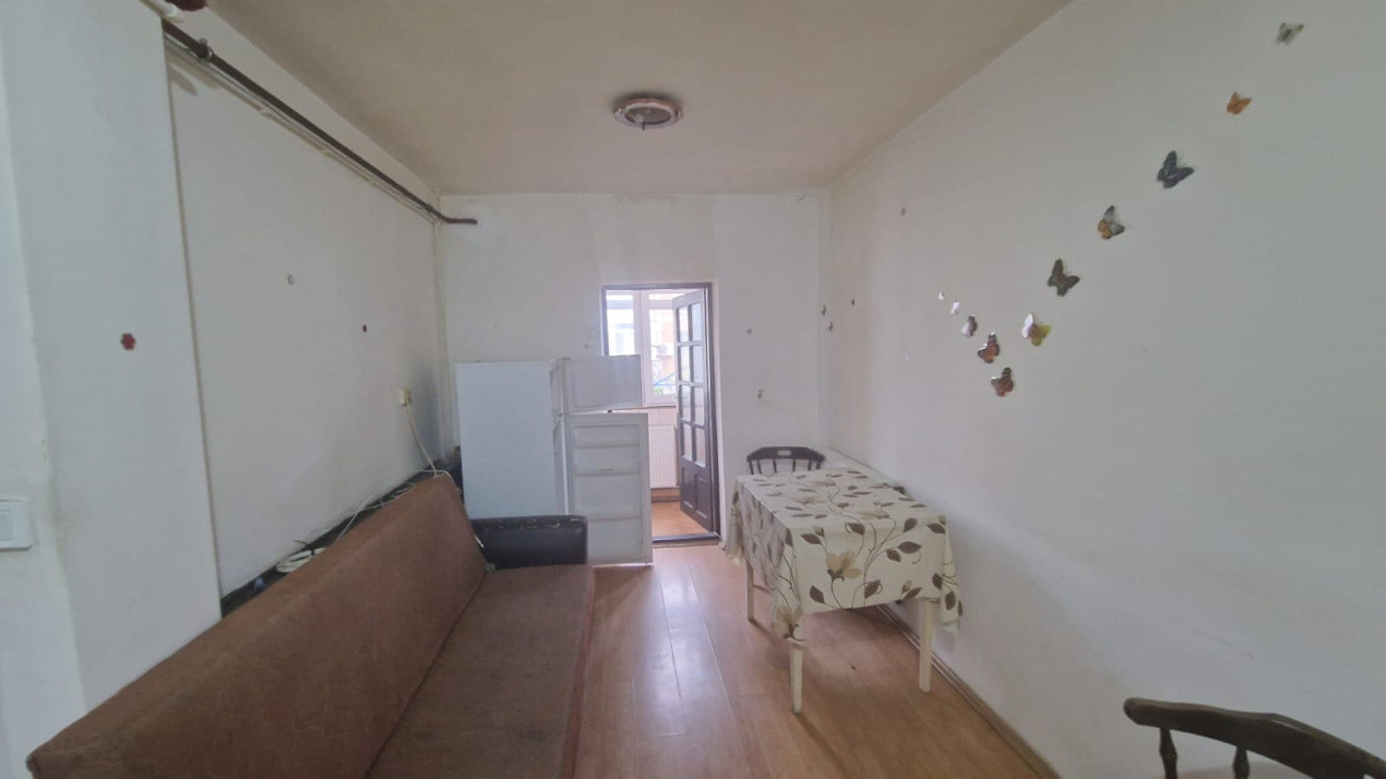 Apartament 2 camere, decomandat, 50mp, cartier 1 mai, zona Pelendava