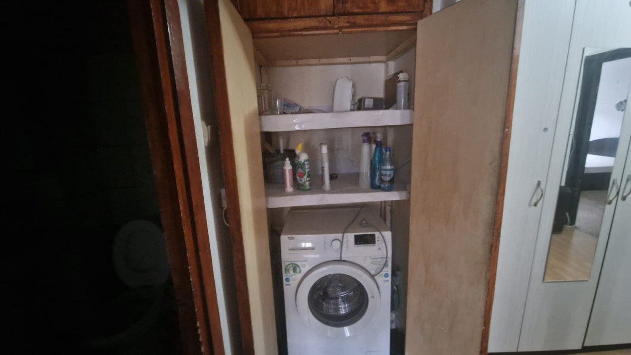 Apartament 2 camere, decomandat, 50mp, cartier 1 mai, zona Pelendava