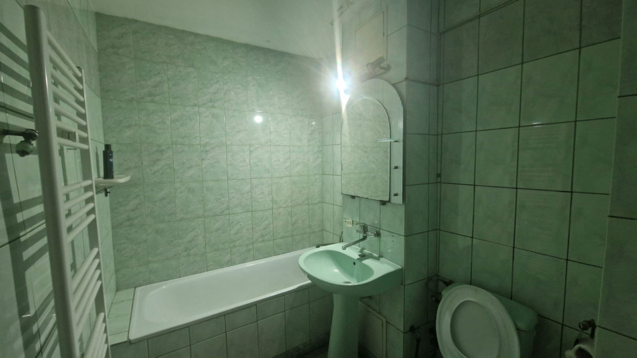 Apartament 2 camere, decomandat, 50mp, cartier 1 mai, zona Pelendava