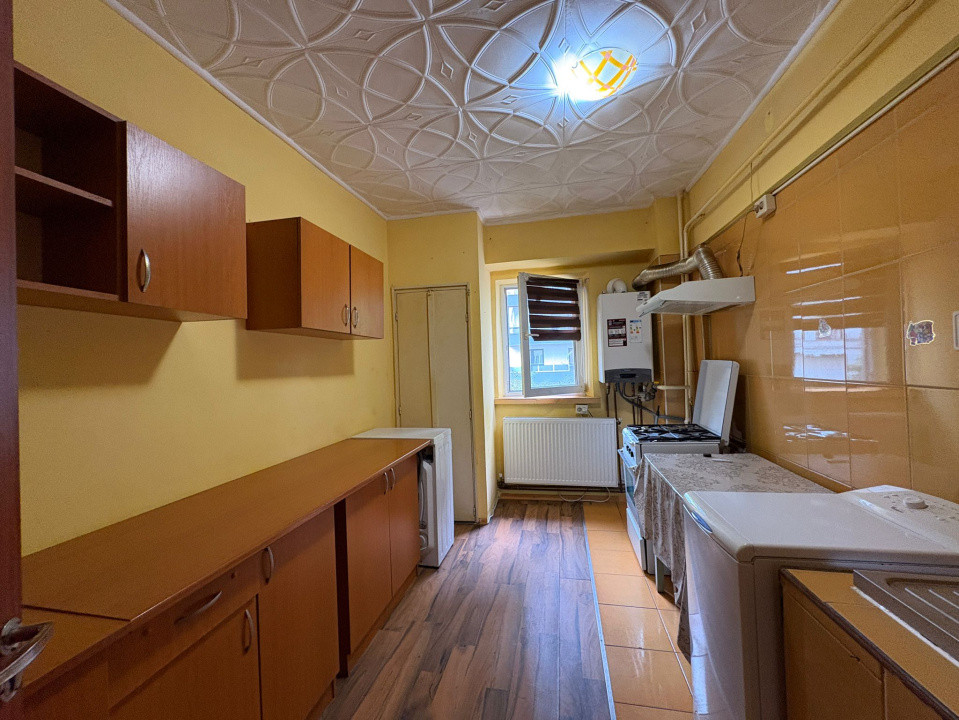 Apartament, 2 camere, 65 mp, decomandat, Calea Severinului, Zona Promenada