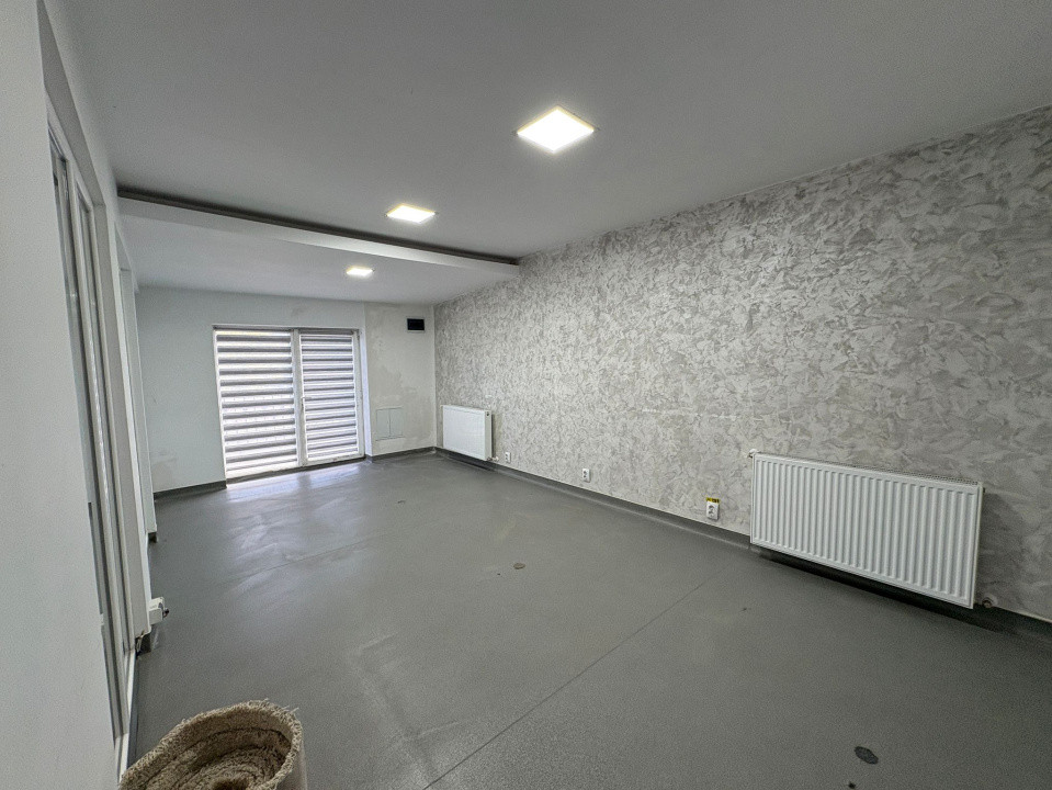 Spatiu comercial, 95 mp, Cartier 1 Mai, Zona Spital Nr. 1