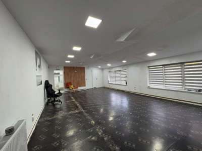 Spatiu comercial, 95 mp, Cartier 1 Mai, Zona Spital Nr. 1