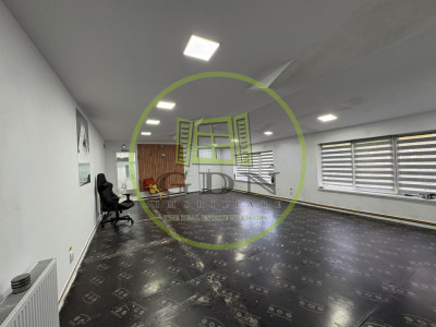 Spatiu comercial, 95 mp, Cartier 1 Mai, Zona Spital Nr. 1