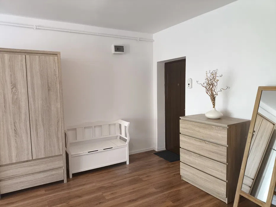 Apartament de închiriat- 3 camere (Hipodrom, 79 mp)