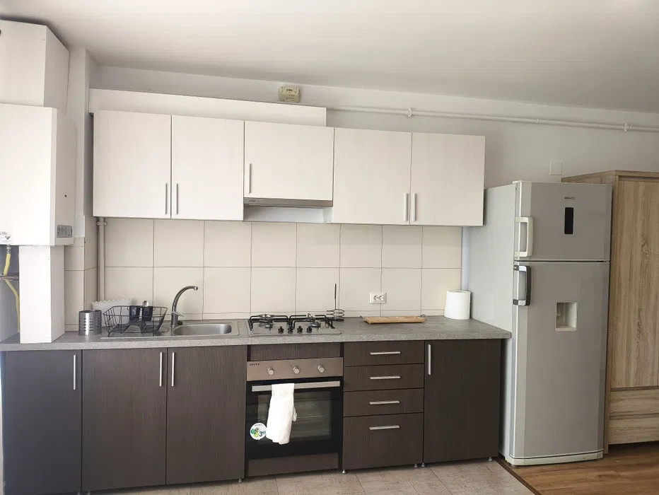 Apartament de închiriat- 3 camere (Hipodrom, 79 mp)