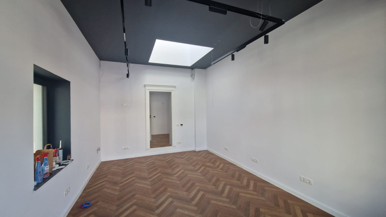 Spatiu comercial, 60mp+curte, Central