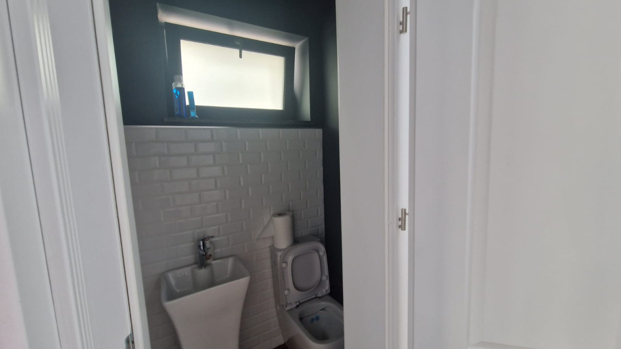 Spatiu comercial, 60mp+curte, Central