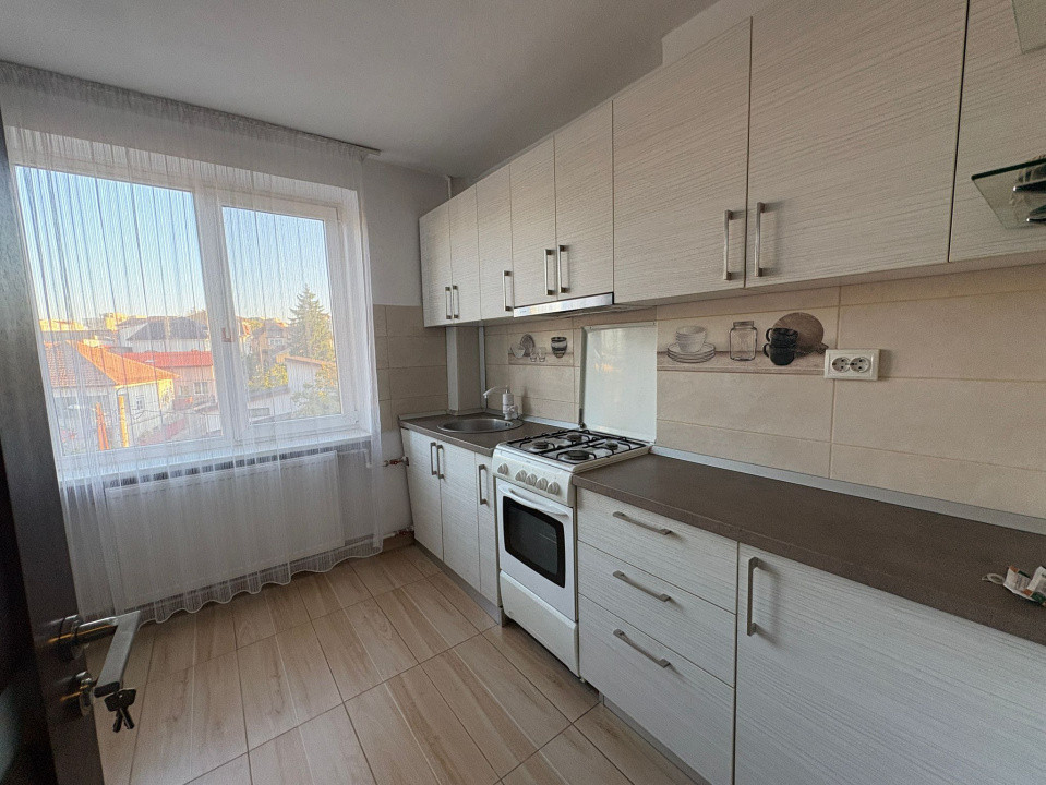 Apartament, semidecomandat, 50 mp, Zona Centrala