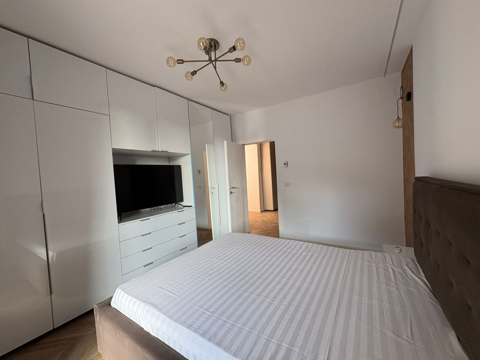 Apartament, 2 camere, decomandat, 67 mp, Zona Facultatii de Medicina