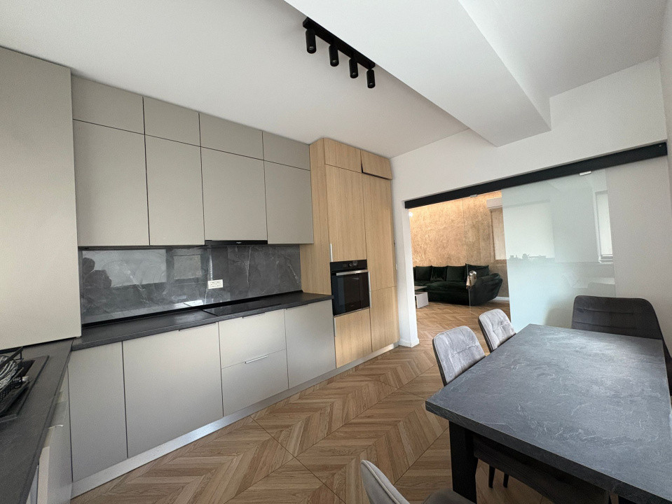 Apartament, 2 camere, decomandat, 67 mp, Zona Facultatii de Medicina