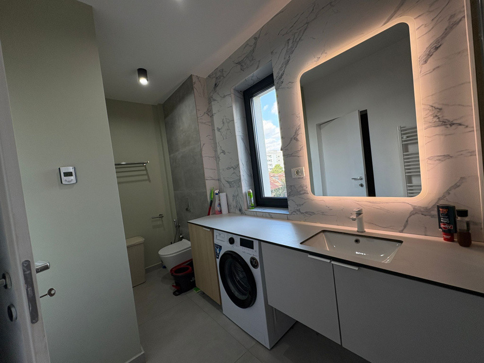Apartament, 2 camere, decomandat, 67 mp, Zona Facultatii de Medicina
