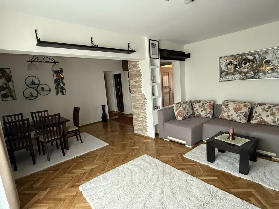 🏡 Închiriez apartament 3 camere – decomandat, complet renovat și mobilat