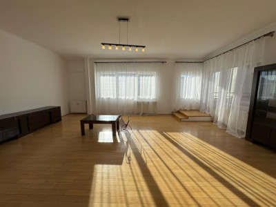 Închiriere Penthouse în centrul Clujului, 150 mp.,+ terasă de 90 mp.