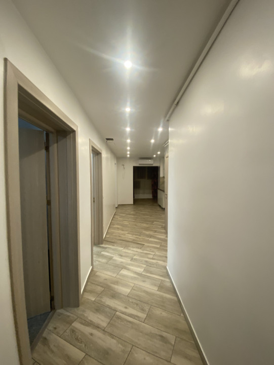 Vânzare apartament 3 camere Centrul Civic Brașov