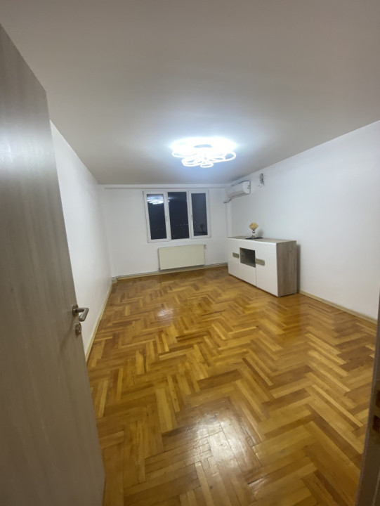 Vânzare apartament 3 camere Centrul Civic Brașov