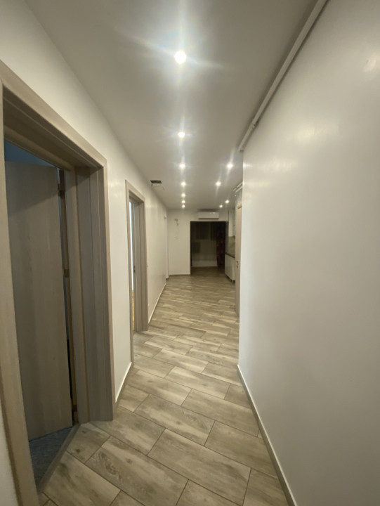 Vânzare apartament 3 camere Centrul Civic Brașov