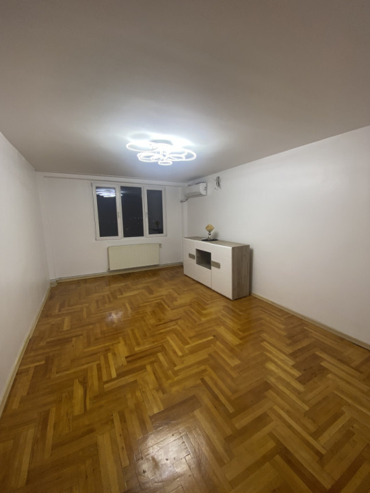 Vânzare apartament 3 camere Centrul Civic Brașov