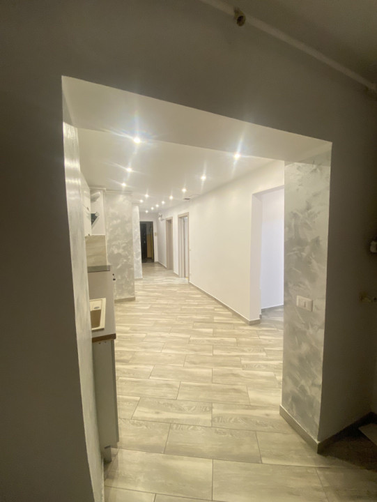Vânzare apartament 3 camere Centrul Civic Brașov