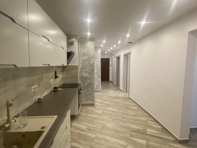 Vânzare apartament 3 camere Centrul Civic Brașov
