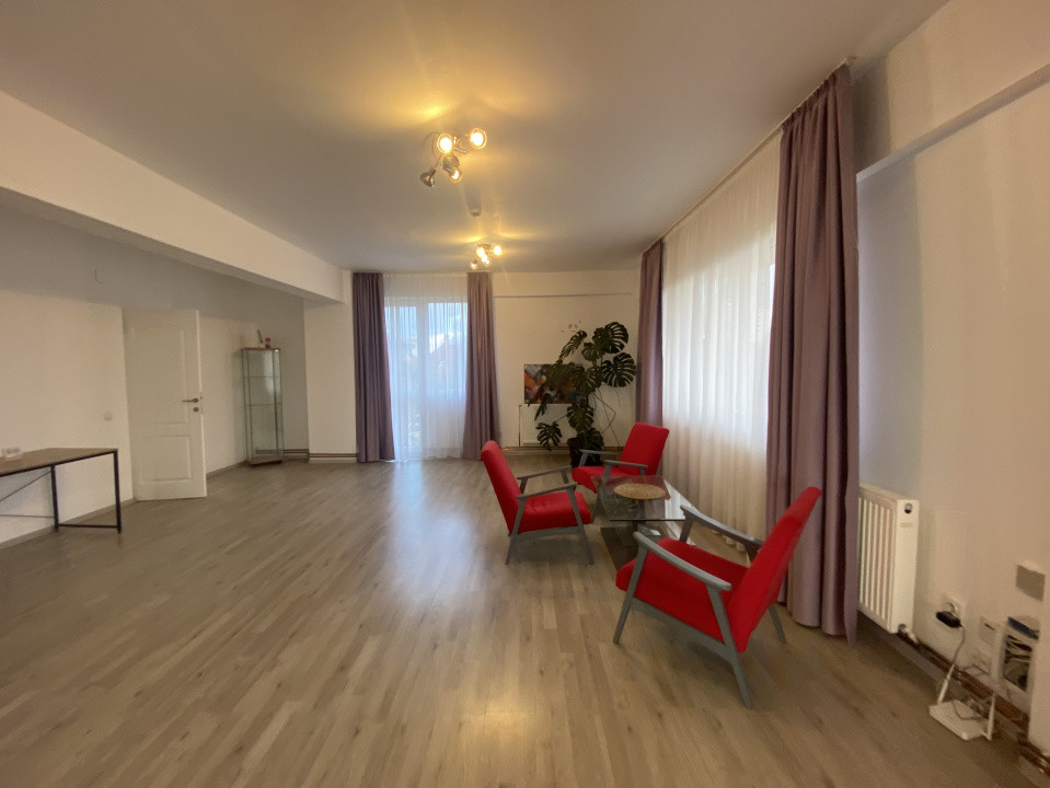 Inchiriere vilă Brașov 400 mp