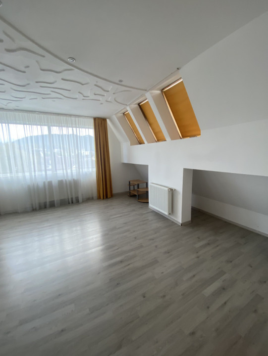 Inchiriere vilă Brașov 400 mp