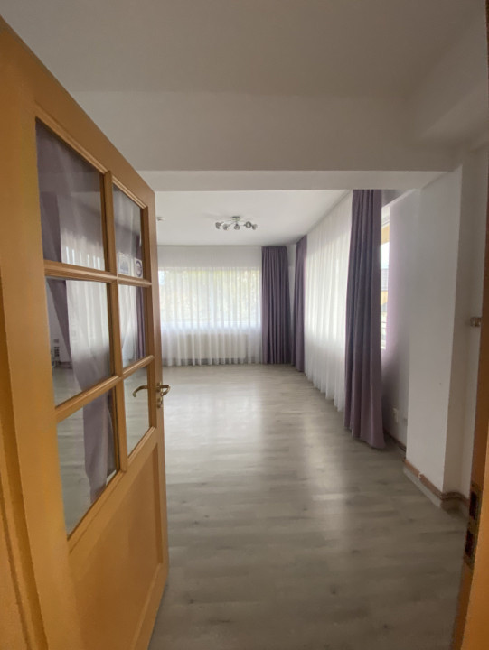 Inchiriere vilă Brașov 400 mp